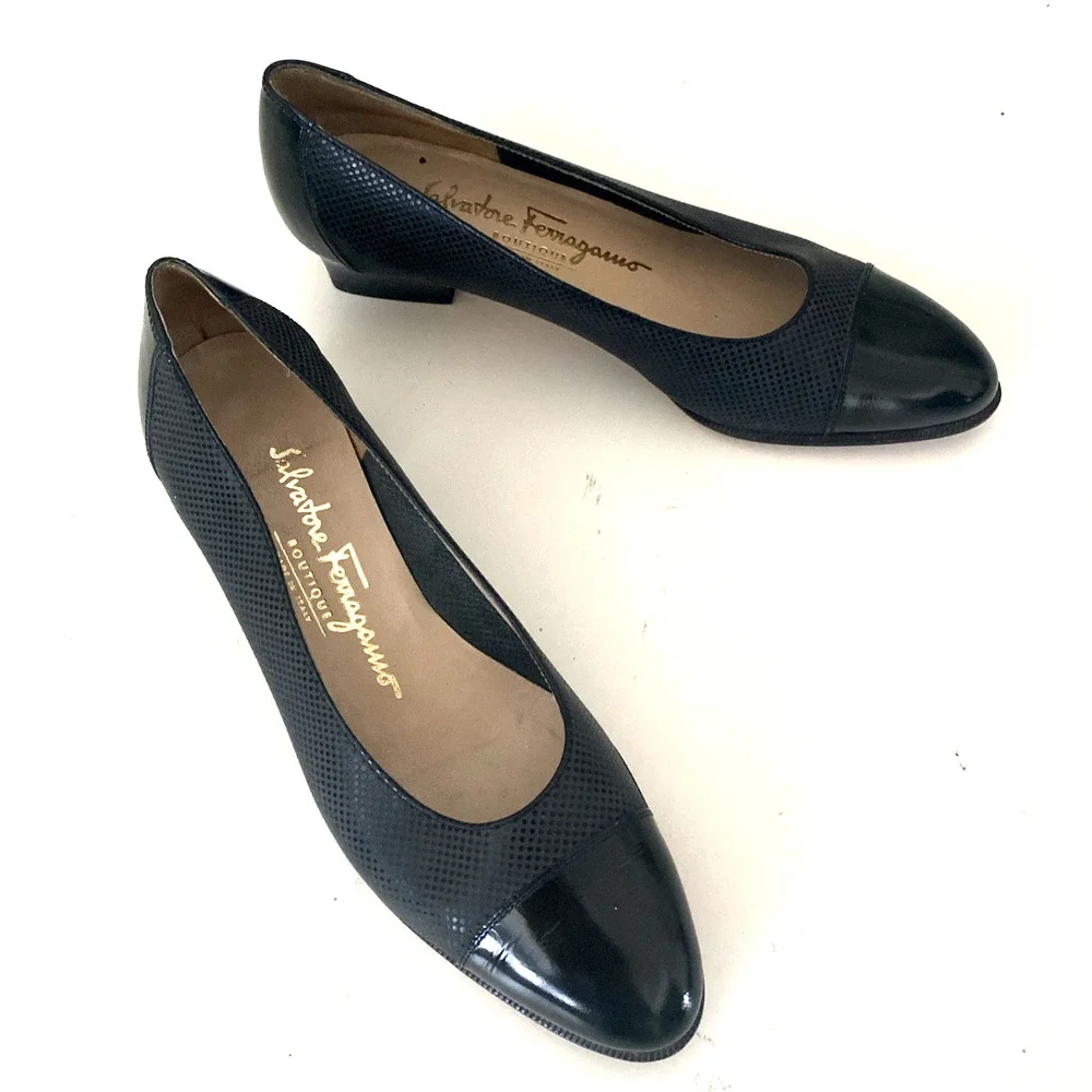 Salvatore Ferragamo Pump Black Textured Leather Almond Cap Toe Block Heel 5.5 B
